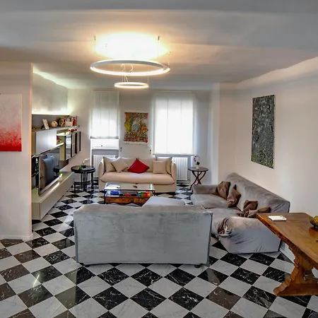 Scacco Terrazza Vista Torre Degli Sciri * Perúgia