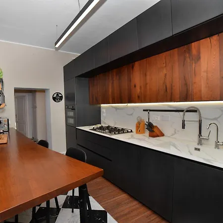 Scacco Terrazza Vista Torre Degli Sciri * Perúgia